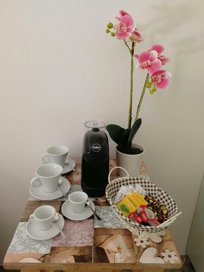 Home Sweet Home 卡斯特努沃德加尔达 外观 照片